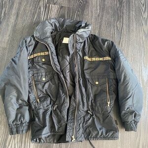 Vintage edelweiss Women's ski coat/size med/ 
Pit to pit 21”
Length 22”
CR034